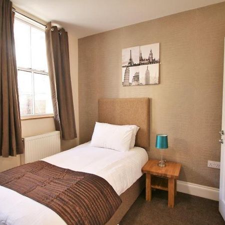 Central Studios Gloucester Place By Roomsbooked Челтенхам Экстерьер фото