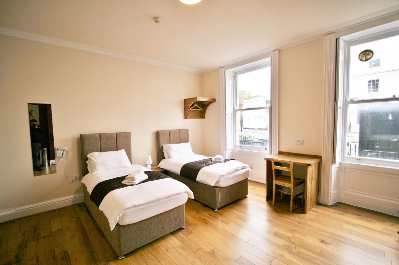 Central Studios Gloucester Place By Roomsbooked Челтенхам Экстерьер фото