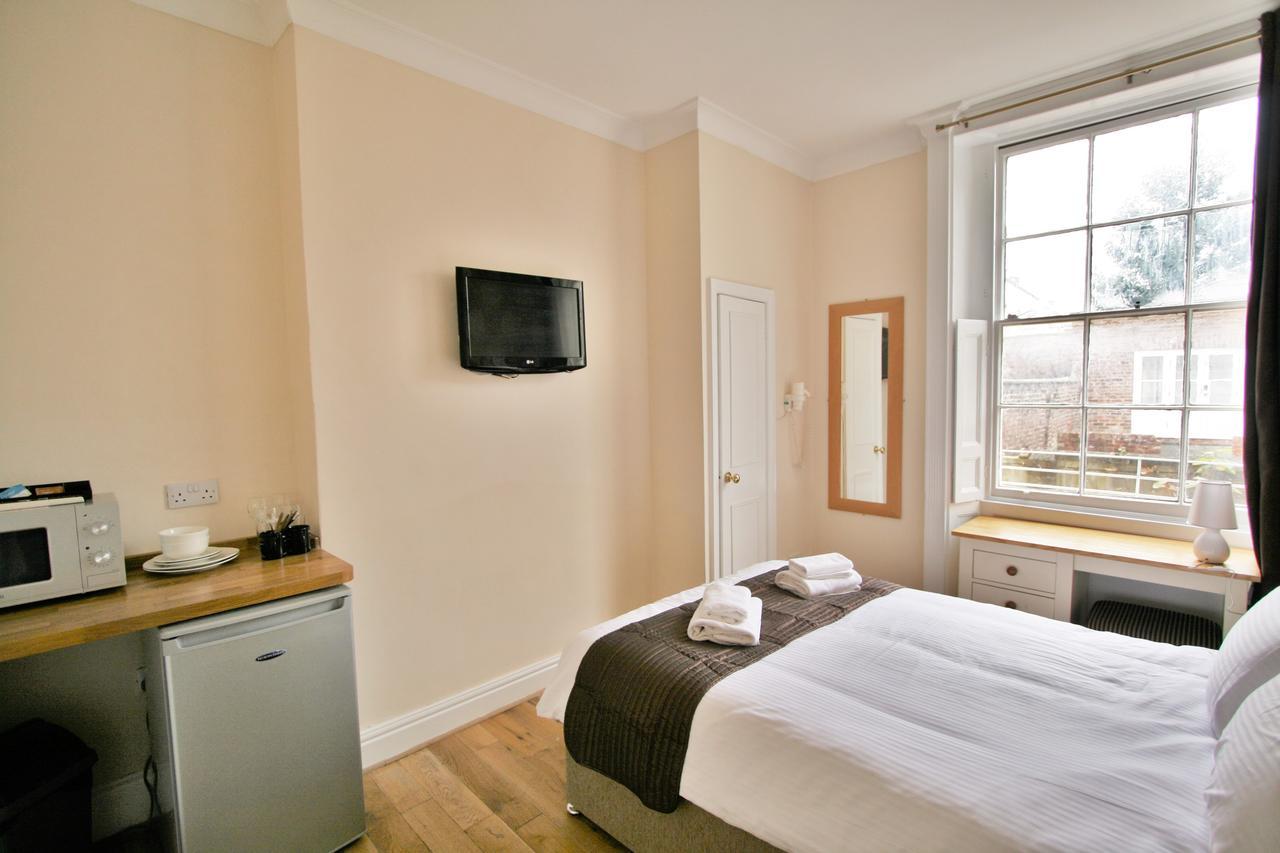 Central Studios Gloucester Place By Roomsbooked Челтенхам Экстерьер фото